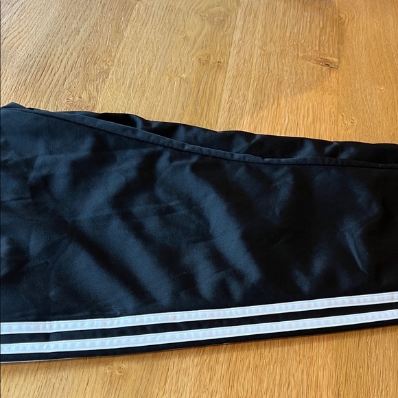 Adidas Black Jogging Pants with White Stripes - Size L - Picture 10 of 13